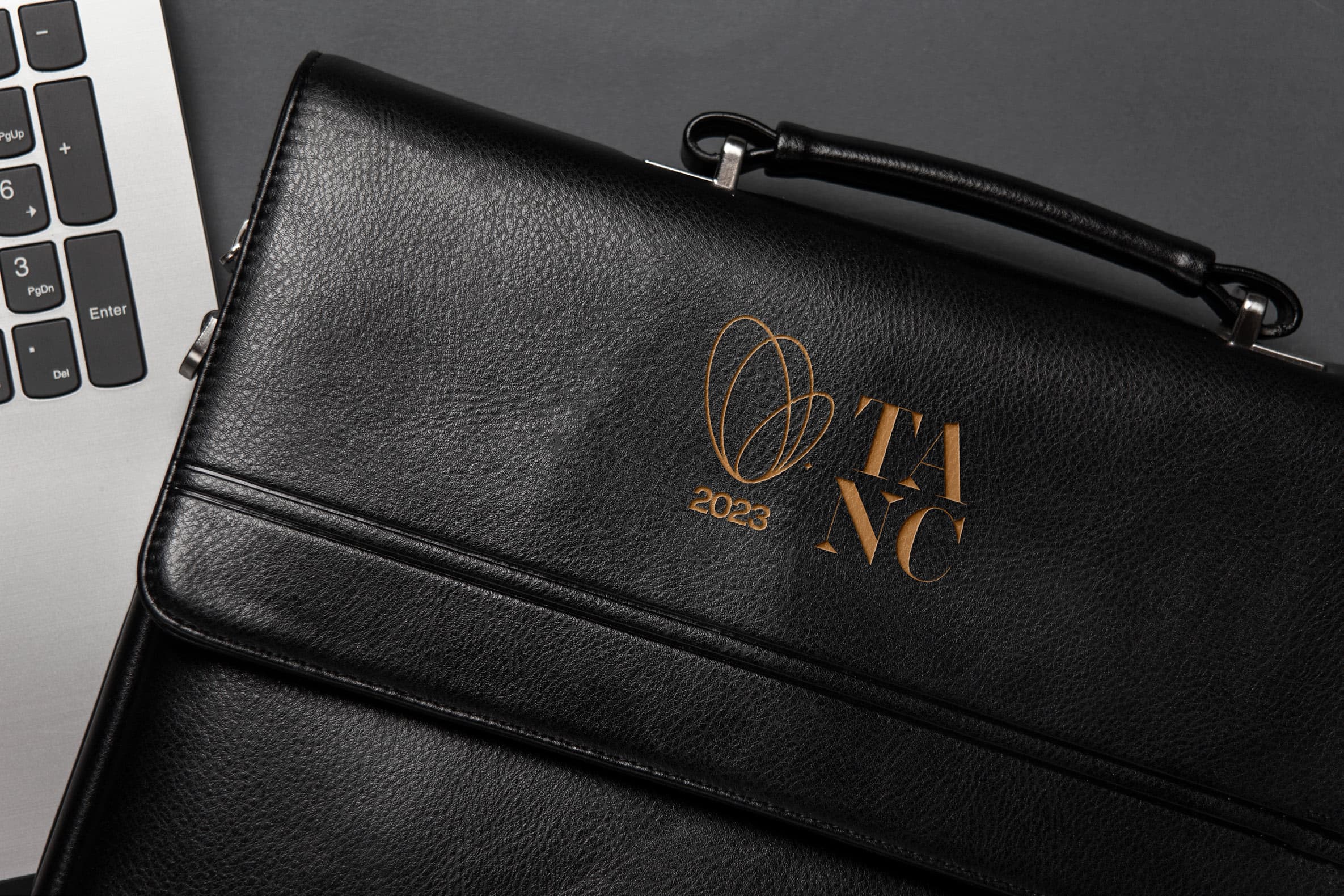 Tote & Handbags